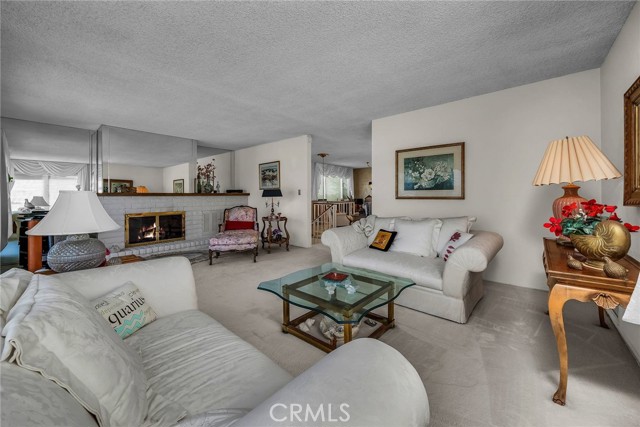 641 13th Street, Manhattan Beach, California 90266, 4 Bedrooms Bedrooms, ,1 BathroomBathrooms,Residential,Sold,13th,SB22214141