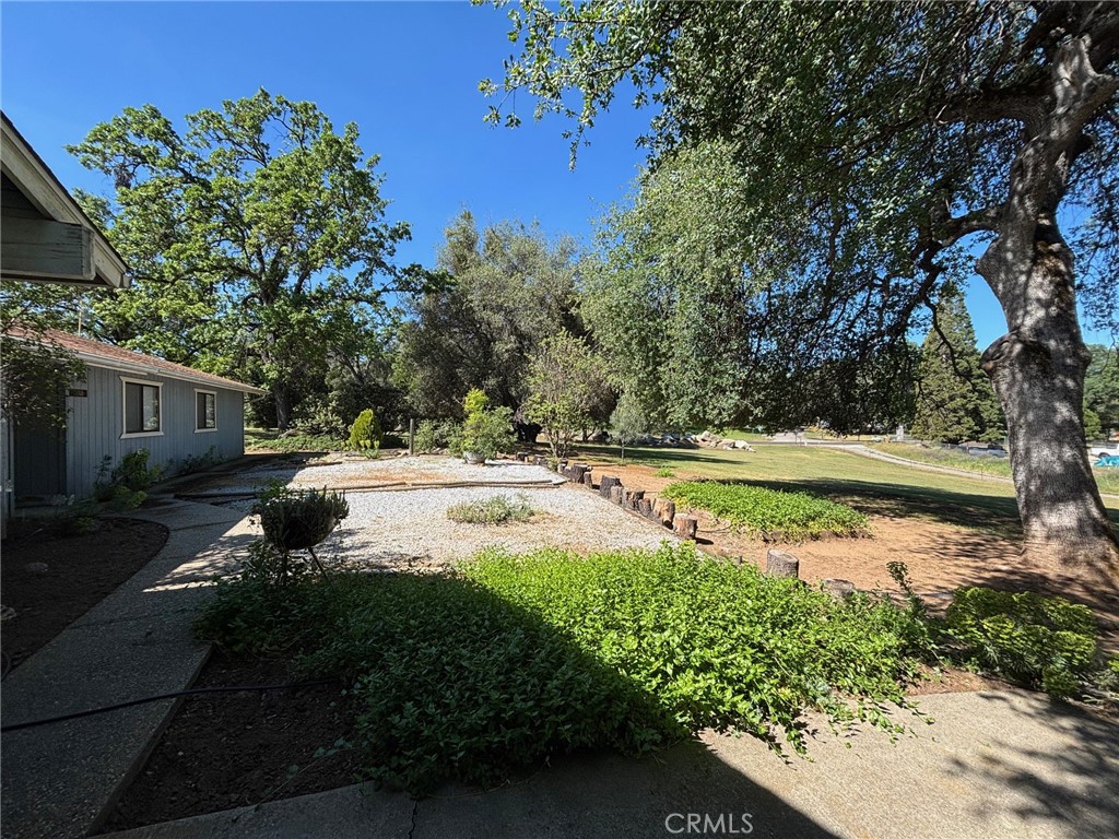 https://media.crmls.org/medias/75ca82cd-61b7-4306-8f60-3d28dae76818.jpg?preset=X-Large