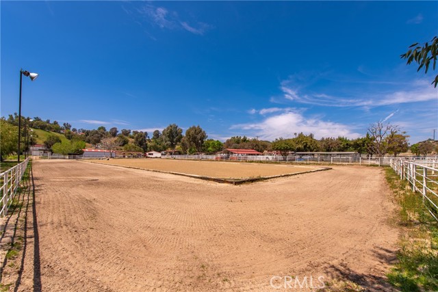 30505 Sloan Canyon Road, Castaic CA: https://media.crmls.org/medias/75ca92fd-82cd-4dfd-810e-b61b73776805.jpg