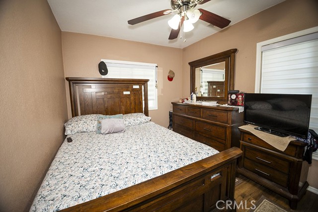 Detail Gallery Image 18 of 36 For 12057 Newmire, Norwalk,  CA 90650 - 4 Beds | 2 Baths