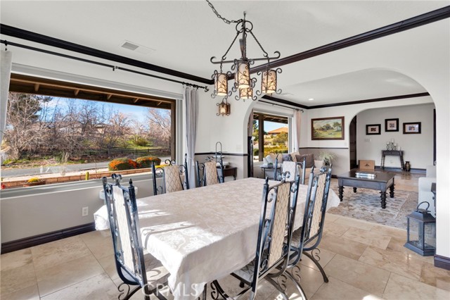 Detail Gallery Image 9 of 75 For 19978 Eyota, Apple Valley,  CA 92308 - 4 Beds | 3 Baths