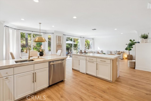 Detail Gallery Image 27 of 60 For 807 Alderdale Ct, Newbury Park,  CA 91320 - 5 Beds | 4 Baths