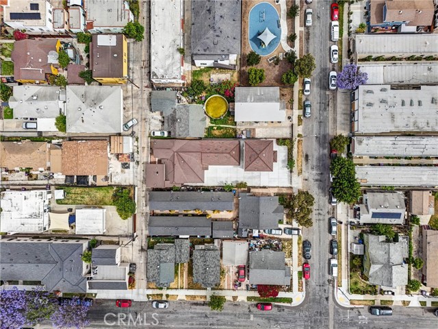2321 Locust Avenue, Long Beach CA: https://media.crmls.org/medias/75cfef9f-6f4a-4ead-a31c-b20b3de9f2b5.jpg