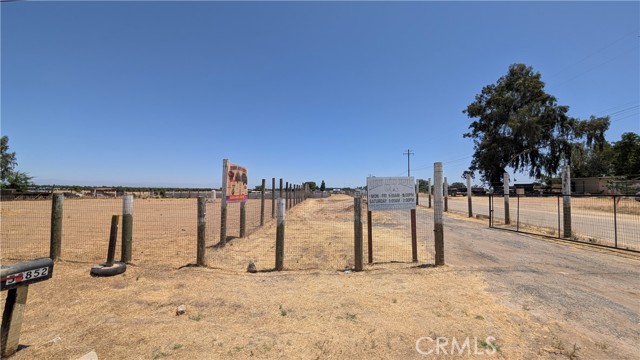 16793 Amador Street, Madera CA: https://media.crmls.org/medias/75d0edb2-f534-41bf-ad09-d3cdf32c24c9.jpg