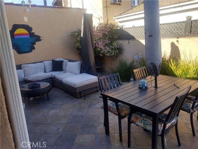 2035 W 71st, Los Angeles CA: https://media.crmls.org/medias/75d122ea-9f41-4fc6-9848-10ddae731e39.jpg