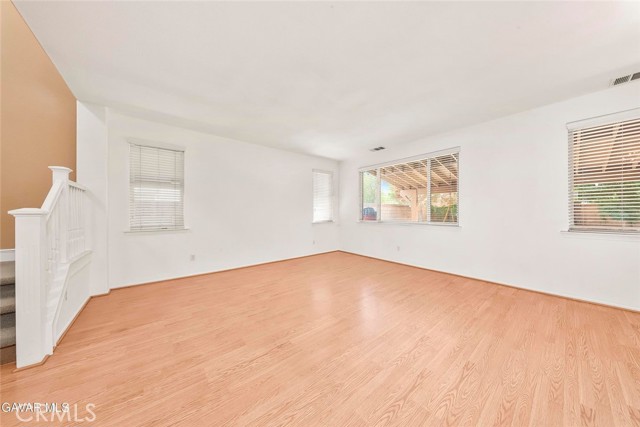 Detail Gallery Image 3 of 28 For 43341 Elizabeth Ln, Lancaster,  CA 93535 - 4 Beds | 2/1 Baths