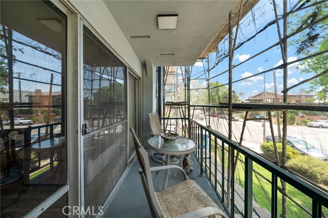 Detail Gallery Image 17 of 22 For 3665 E 1st #202,  Long Beach,  CA 90803 - 2 Beds | 2 Baths