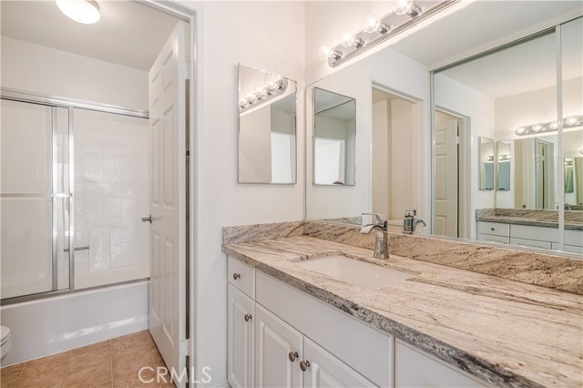 Detail Gallery Image 11 of 25 For 5535 Canoga Ave #218,  Woodland Hills,  CA 91367 - 1 Beds | 1 Baths
