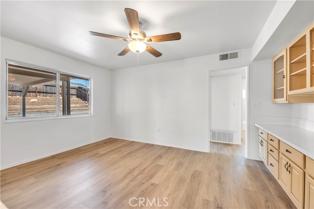 Detail Gallery Image 10 of 26 For 27294 Pinehurst Rd, Sun City,  CA 92586 - 2 Beds | 2 Baths