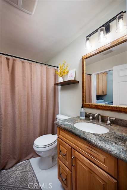 Detail Gallery Image 16 of 39 For 4713 E 4th, Long Beach,  CA 90814 - 2 Beds | 2 Baths