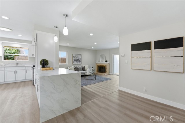 Detail Gallery Image 5 of 48 For 10377 Morning Glory Ave, Fountain Valley,  CA 92708 - 4 Beds | 2 Baths