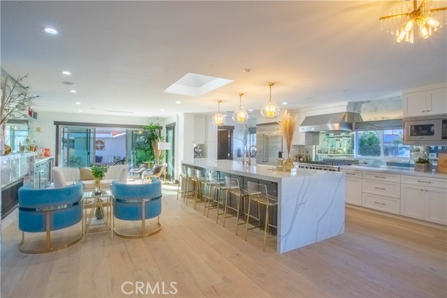 Front Image Thumbnail for CRDW26177745