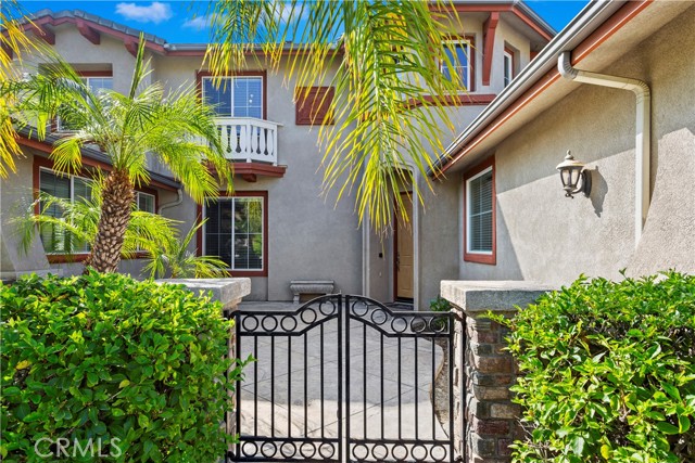 Detail Gallery Image 2 of 44 For 1678 Honors, Corona,  CA 92883 - 4 Beds | 4 Baths