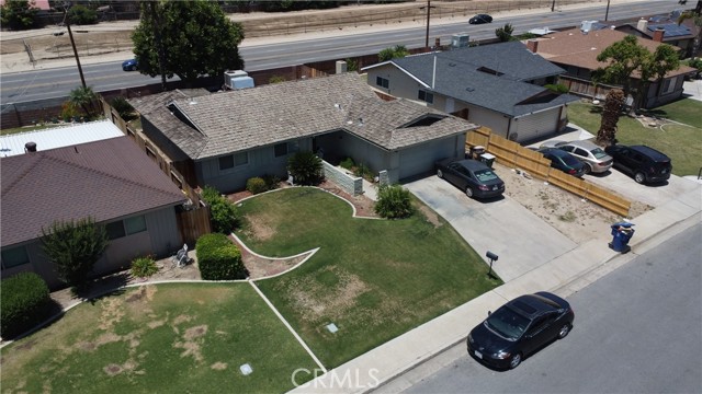 Detail Gallery Image 2 of 4 For 2213 Sandpiper Rd, Bakersfield,  CA 93309 - 3 Beds | 1/1 Baths