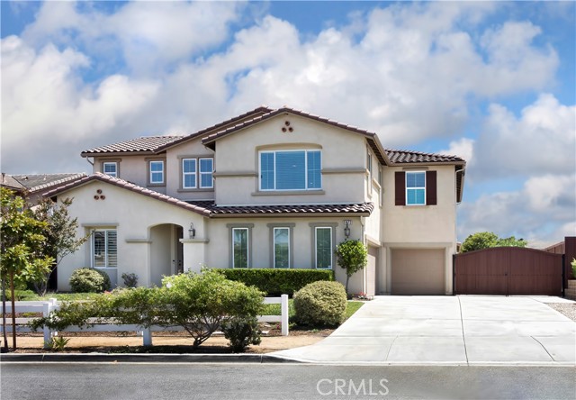 Detail Gallery Image 1 of 33 For 5572 Thoroughbred St, Oceanside,  CA 92057 - 4 Beds | 3/1 Baths