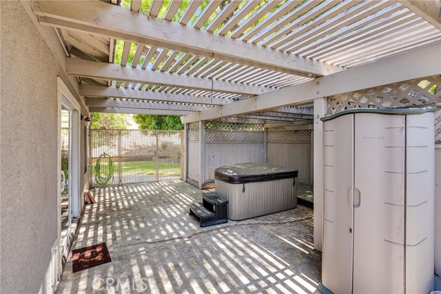 11322 Breithorn Court, Riverside CA: https://media.crmls.org/medias/75d63c1d-7dab-42a5-9453-e45fe15015f8.jpg