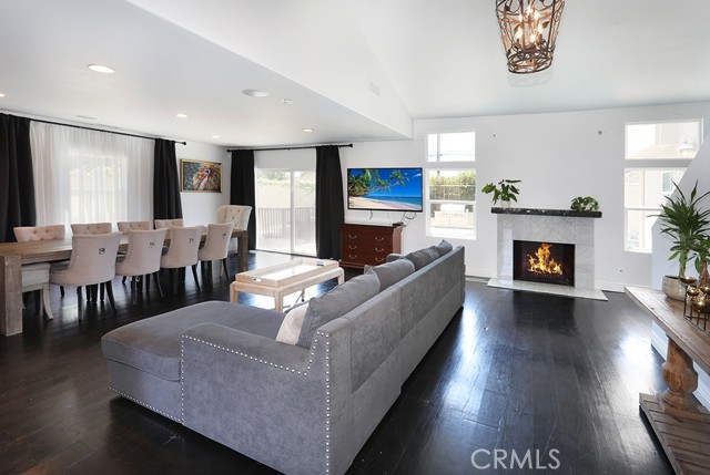 3807 Gardenia, Long Beach CA: https://media.crmls.org/medias/75d6ad92-ced2-43bc-98dd-16df75b5a093.jpg