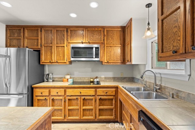 Detail Gallery Image 15 of 35 For 26601 Big Pines, Wrightwood,  CA 92397 - 3 Beds | 2/1 Baths