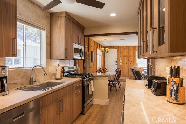 Detail Gallery Image 24 of 40 For 803 Robinhood Bld, Big Bear City,  CA 92314 - 2 Beds | 1 Baths