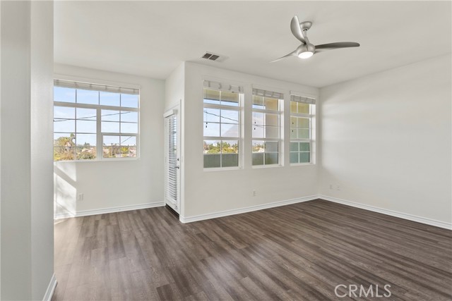 Detail Gallery Image 10 of 19 For 626 Seabright Cir, Costa Mesa,  CA 92627 - 2 Beds | 2/1 Baths