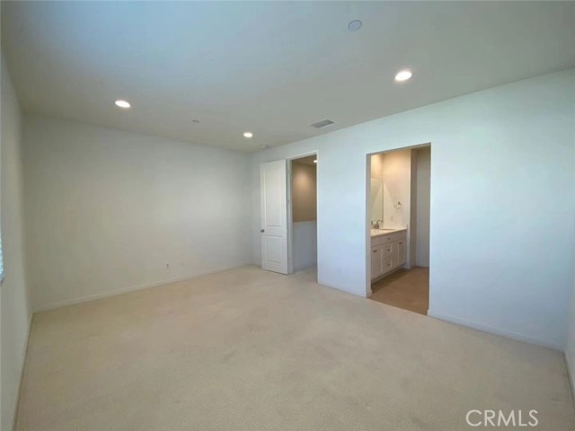 143 Frame, Irvine CA: https://media.crmls.org/medias/75d83234-2491-4671-a21f-b3fe6194566b.jpg