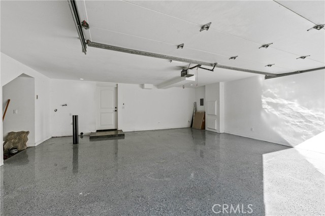 23625 Summit Drive, Calabasas CA: https://media.crmls.org/medias/75d8484a-d3ce-426b-88a9-e22f1018db86.jpg