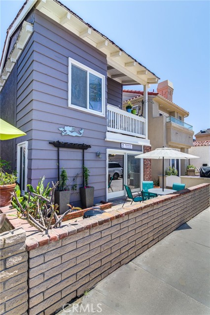 Detail Gallery Image 5 of 21 For 110 31st St a,  Newport Beach,  CA 92663 - 2 Beds | 1 Baths