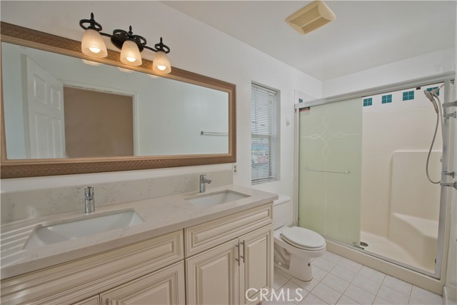 Detail Gallery Image 14 of 35 For 21023 1/2 Gault St #7,  Canoga Park,  CA 91303 - 3 Beds | 2/1 Baths