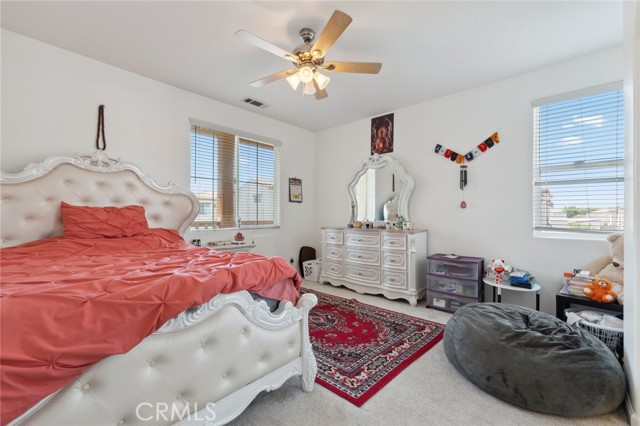 5529 N Valdez, Fresno CA: https://media.crmls.org/medias/75d968a7-12ad-4456-9f92-09c0107de8db.jpg