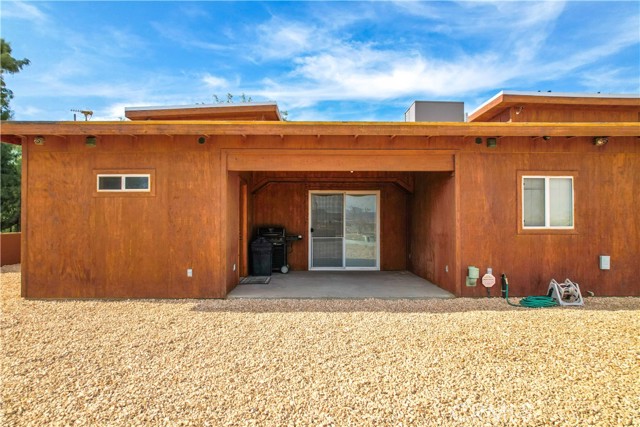 5051 Morgan Road, 29 Palms, California 92277, 2 Bedrooms Bedrooms, ,1 BathroomBathrooms,Single Family Residence,For Sale,Morgan,JT23103423