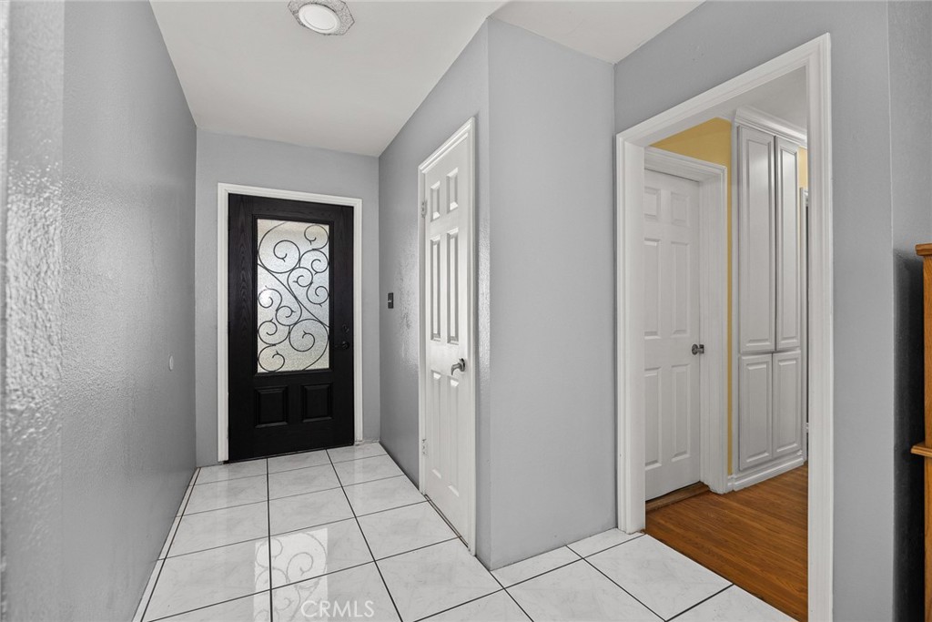 MLS #WS25247140 image #4