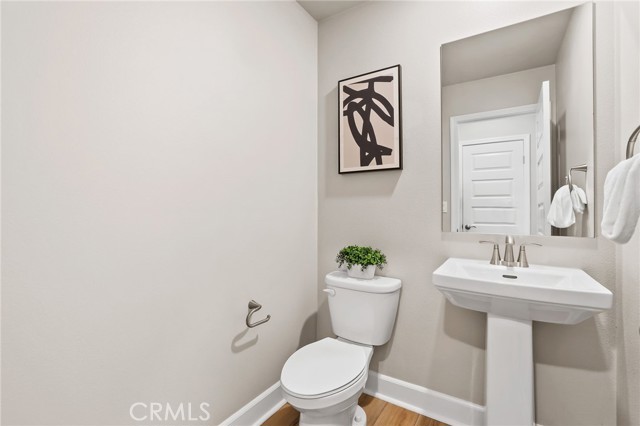 Detail Gallery Image 13 of 34 For 19091 Azul Ln, Huntington Beach,  CA 92648 - 4 Beds | 2/1 Baths