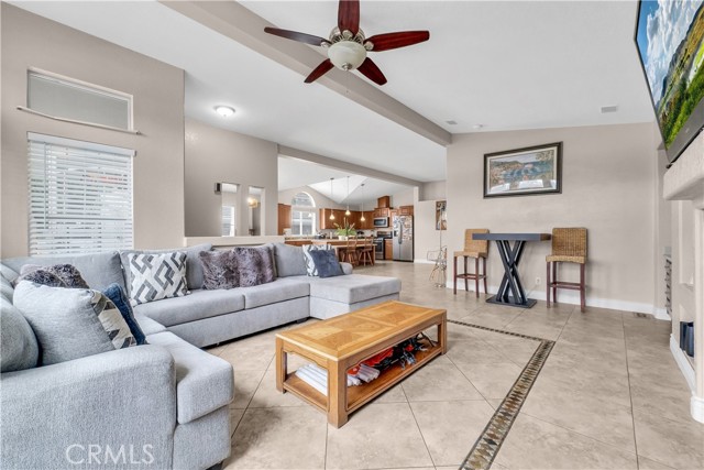 Detail Gallery Image 7 of 39 For 4901 Green River Rd #102,  Corona,  CA 92878 - 4 Beds | 2 Baths