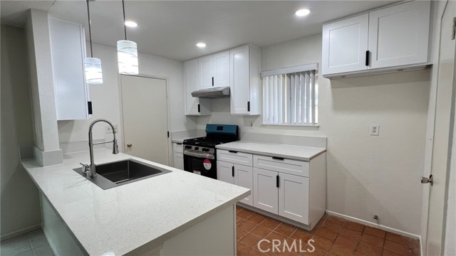 1908 E Mulberry Street, Ontario CA: https://media.crmls.org/medias/75db1101-2e97-4d77-aadb-ce2d02e65414.jpg