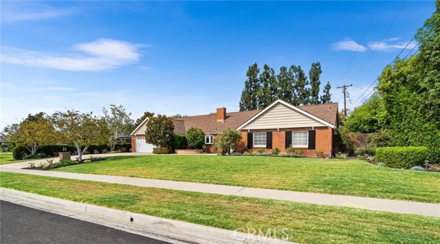 13361 Kootenay, North Tustin CA: https://media.crmls.org/medias/75dbd344-1d6e-442c-9bd7-af3a07c771e3.jpg