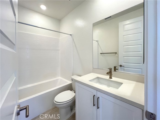 Detail Gallery Image 10 of 15 For 3513 Indigo Privado, Ontario,  CA 91764 - 3 Beds | 2/2 Baths
