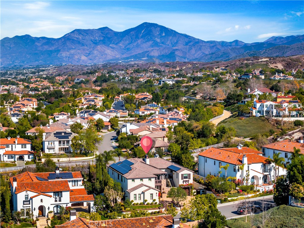 https://media.crmls.org/medias/75dda6d9-c5b3-4d6b-9519-3616df3ab14e.jpg?preset=X-Large