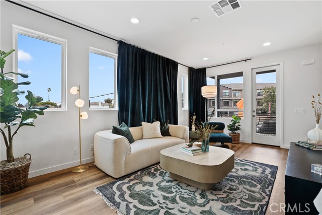 Detail Gallery Image 7 of 27 For 34 Bigsby Dr, Stanton,  CA 90680 - 3 Beds | 3/1 Baths