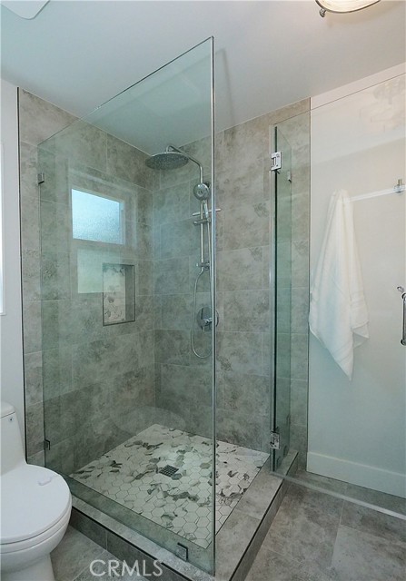 Large Shower, Frameless Enclosure