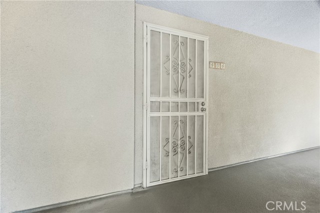 Detail Gallery Image 19 of 41 For 7018 Rita Ave #404,  Huntington Park,  CA 90255 - 3 Beds | 2 Baths