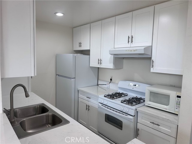 Detail Gallery Image 7 of 34 For 5700 Etiwanda #264,  Tarzana,  CA 91356 - 3 Beds | 2 Baths