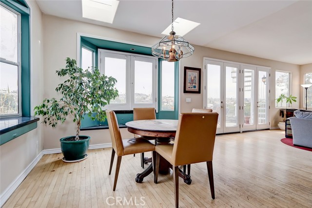 1936 Loma Drive, Hermosa Beach, California 90254, 3 Bedrooms Bedrooms, ,3 BathroomsBathrooms,Residential,Sold,Loma,SB21238629