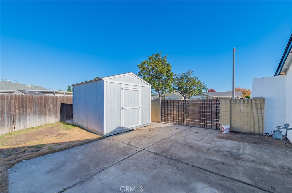 MLS #OC25272426 image #24