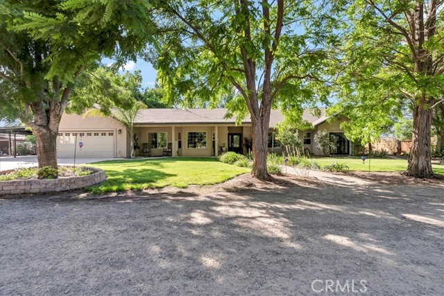 Detail Gallery Image 1 of 75 For 17276 Iona Ave, Lemoore,  CA 93245 - 3 Beds | 3 Baths