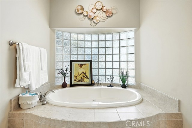 Detail Gallery Image 28 of 60 For 13204 Michaelangelo Dr, Bakersfield,  CA 93314 - 5 Beds | 3 Baths