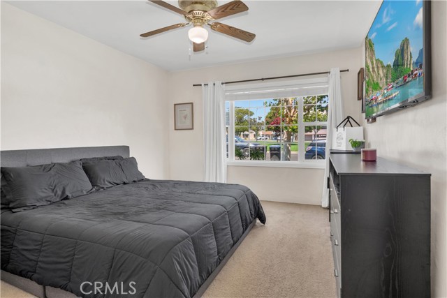 Detail Gallery Image 14 of 42 For 1343 N Whitnall Hwy, Burbank,  CA 91505 - 3 Beds | 2 Baths