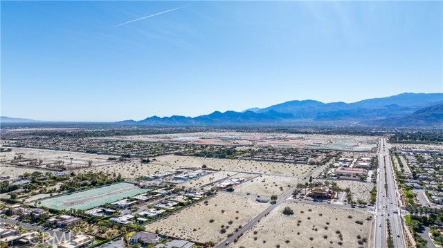 72094 Ginger Rogers, Rancho Mirage CA: https://media.crmls.org/medias/75e03355-c5c2-4dfd-a75f-bfb5ab7d0811.jpg