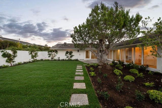 Detail Gallery Image 14 of 32 For 2719 Setting Sun, Corona Del Mar,  CA 92625 - 3 Beds | 2/1 Baths