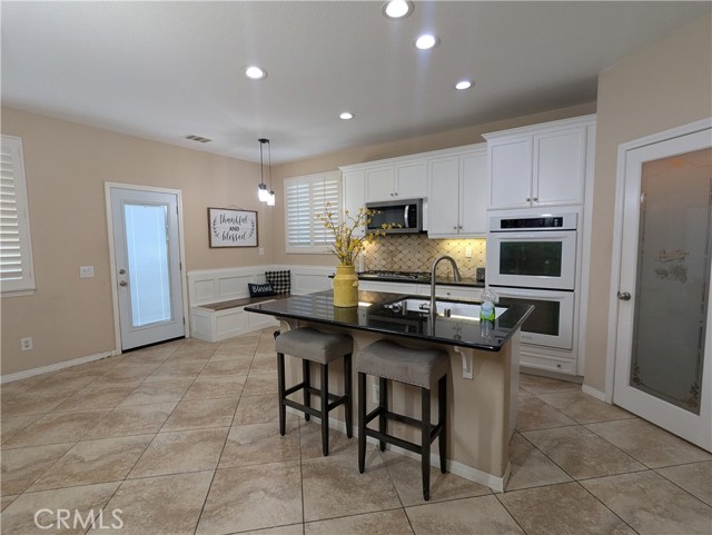 29081 Loden Circle, Menifee CA: https://media.crmls.org/medias/75e0ba45-1aee-440a-a82d-954f7121dbfb.jpg