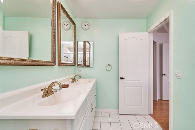Detail Gallery Image 27 of 39 For 1527 W 146th St #4,  Gardena,  CA 90247 - 3 Beds | 2/1 Baths